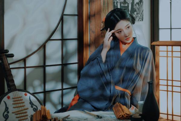 年年Nnian 年年  《年年Nnian-汉宫春月》古典汉服私房写真，唯美气质古风国潮大片第25张图片