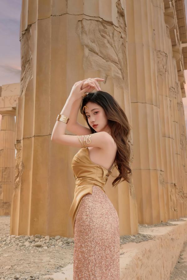 年年Nnian 年年  年年Nnian-圣墟：荒漠古迹中的异域金色女神，唯美大尺度艺术私房写真第30张图片