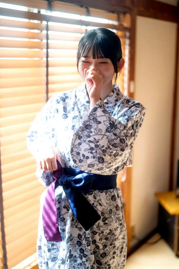    佐山すずか - 週末彼女，清新私房写真，极致童颜巨乳，居家慵懒风格，治愈系性感女神第78张图片