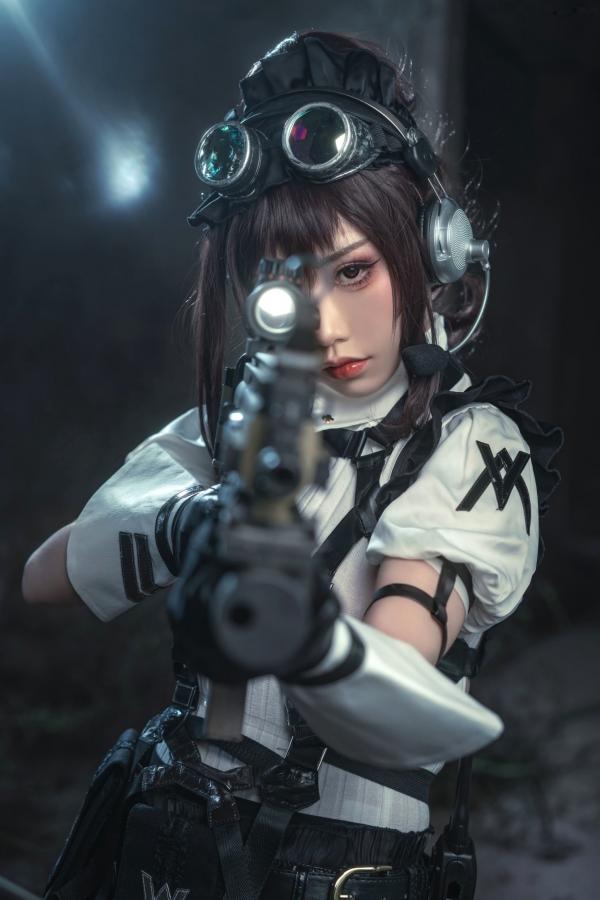    爆机少女喵小吉-战斗女仆第二弹-战损风特战制服COS-末世荒野持枪写真第3张图片