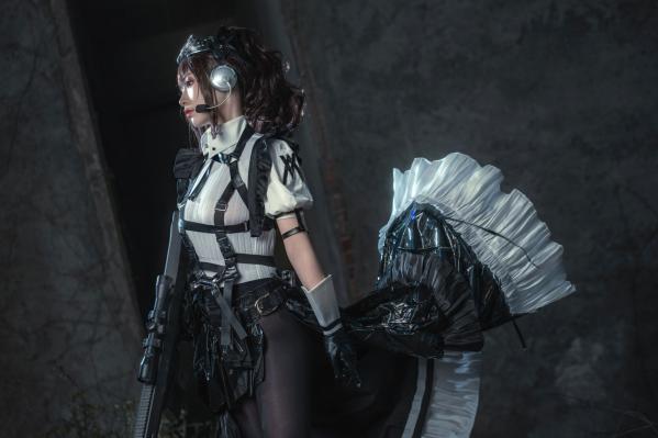    爆机少女喵小吉-战斗女仆第二弹-战损风特战制服COS-末世荒野持枪写真第5张图片