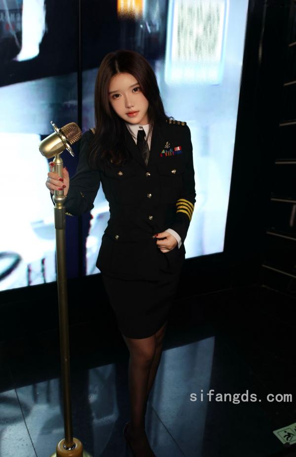    XR-Uncensored-小薯条nienie-KTV包厢激情演出：极品制服诱惑与大尺度丝袜写真，沉浸式剧情体验第2张图片