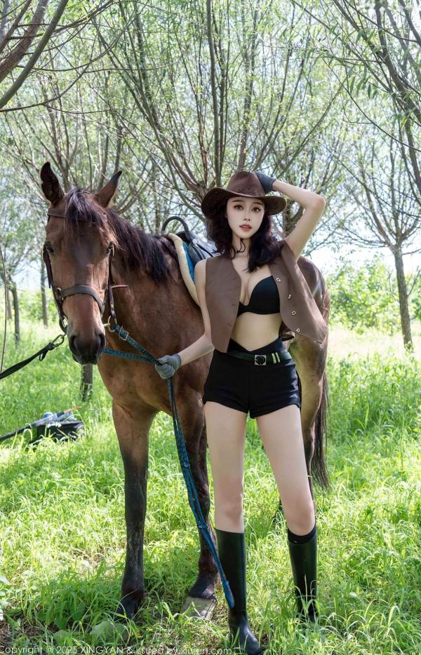    XingYan星颜社-391-清妙：户外森林马场牛仔女郎骑马写真，黑色内衣演绎狂野性感，极致私房大片第18张图片