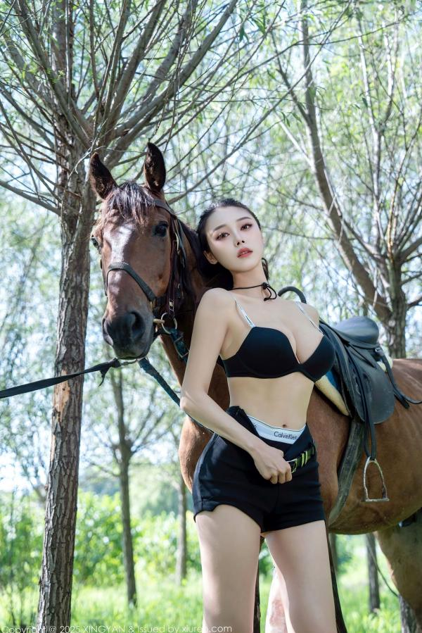    XingYan星颜社-391-清妙：户外森林马场牛仔女郎骑马写真，黑色内衣演绎狂野性感，极致私房大片第33张图片