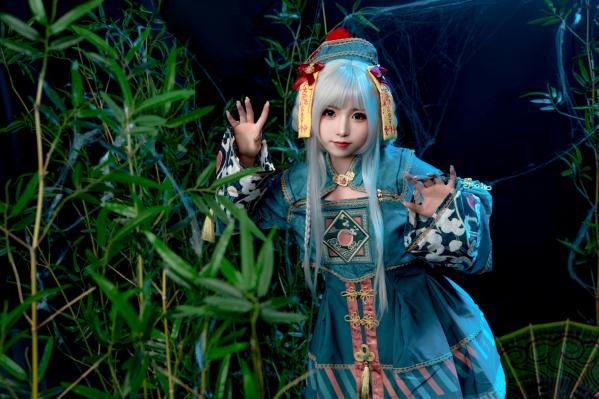    爆机少女喵小吉-子不语：神秘道士古风角色扮演，白发冷艳魅惑大尺度私房写真第6张图片