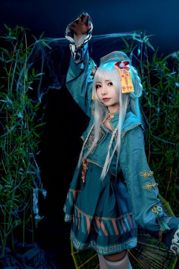    爆机少女喵小吉-子不语：神秘道士古风角色扮演，白发冷艳魅惑大尺度私房写真第7张图片