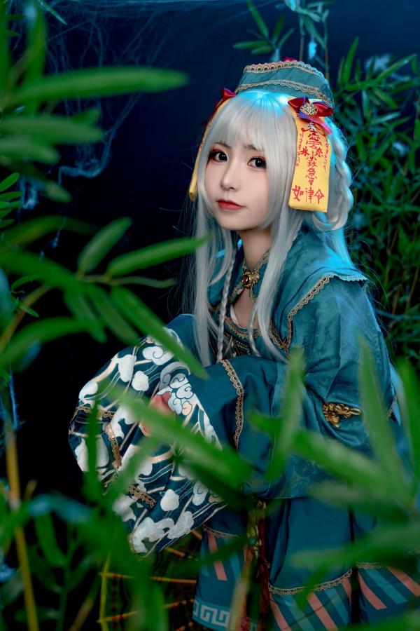    爆机少女喵小吉-子不语：神秘道士古风角色扮演，白发冷艳魅惑大尺度私房写真第8张图片