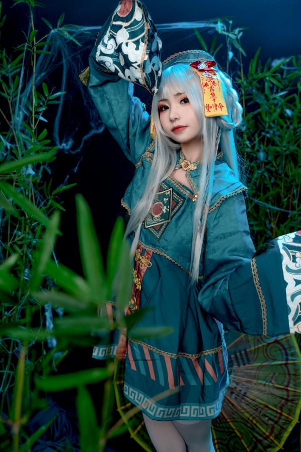    爆机少女喵小吉-子不语：神秘道士古风角色扮演，白发冷艳魅惑大尺度私房写真第11张图片