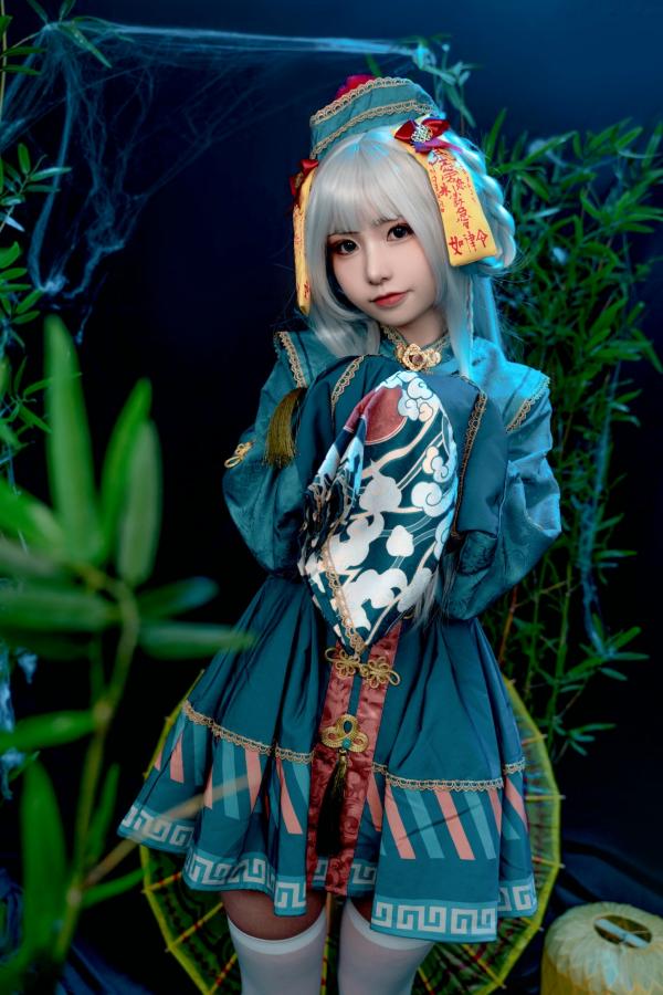    爆机少女喵小吉-子不语：神秘道士古风角色扮演，白发冷艳魅惑大尺度私房写真第15张图片