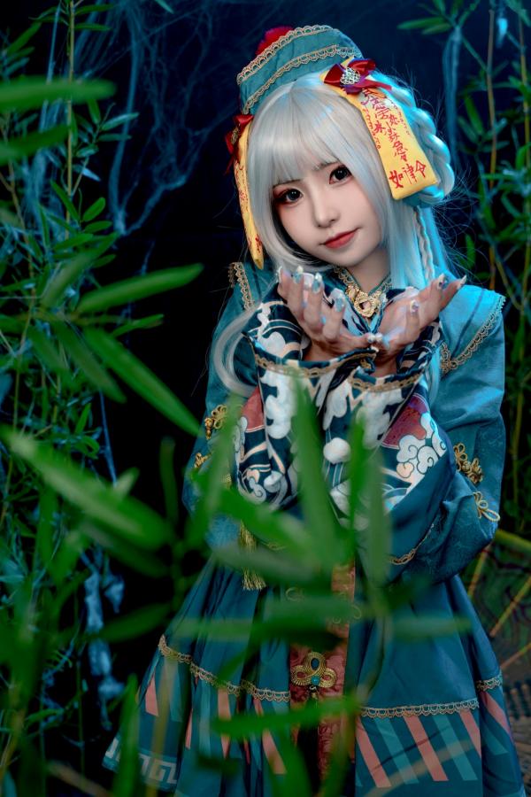    爆机少女喵小吉-子不语：神秘道士古风角色扮演，白发冷艳魅惑大尺度私房写真第18张图片