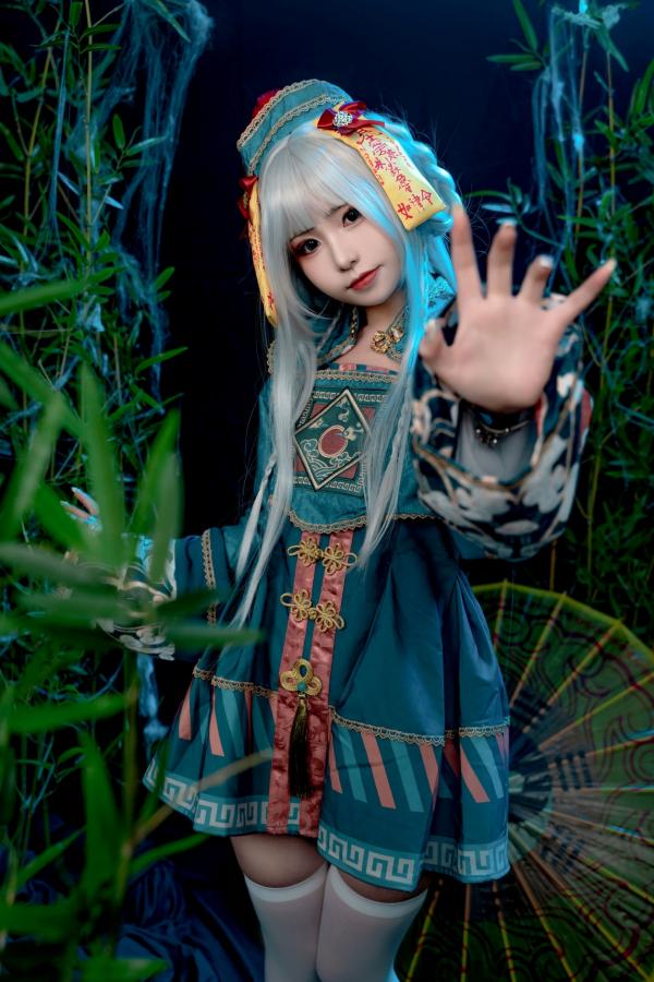    爆机少女喵小吉-子不语：神秘道士古风角色扮演，白发冷艳魅惑大尺度私房写真第20张图片