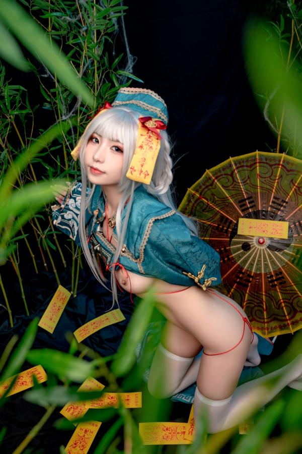    爆机少女喵小吉-子不语：神秘道士古风角色扮演，白发冷艳魅惑大尺度私房写真第70张图片