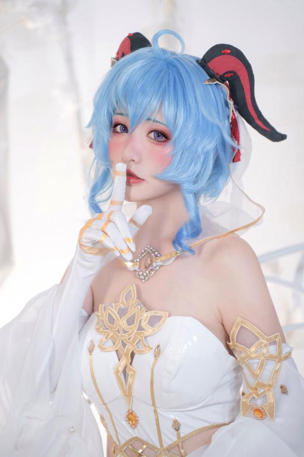    爆机少女喵小吉-12月T3-双子：最强冰雪组合，梦幻角色扮演cosplay冷艳女王极致私房写真第4张图片