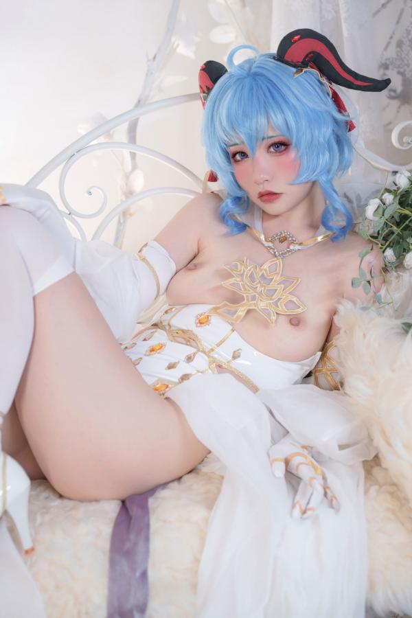    爆机少女喵小吉-12月T3-双子：最强冰雪组合，梦幻角色扮演cosplay冷艳女王极致私房写真第36张图片