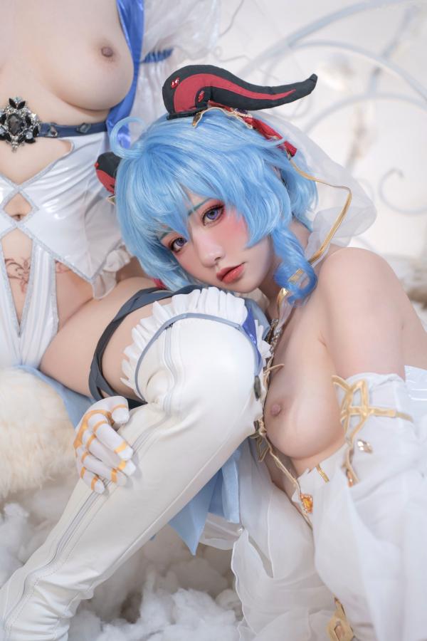    爆机少女喵小吉-12月T3-双子：最强冰雪组合，梦幻角色扮演cosplay冷艳女王极致私房写真第40张图片