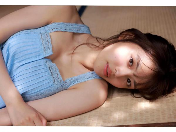    森日菜美 - PROTO STAR，身穿红白和服浴衣温婉动人，户外碎花裙装扮清新自然，展现治愈系灿烂笑容，元气满满的青春美少女写真合集第31张图片