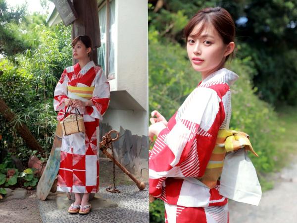    森日菜美 - PROTO STAR，身穿红白和服浴衣温婉动人，户外碎花裙装扮清新自然，展现治愈系灿烂笑容，元气满满的青春美少女写真合集第41张图片