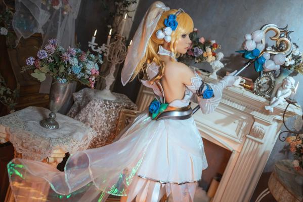    爆机少女喵小吉-水晶玫瑰主题Cosplay大尺度艺术写真，花丛间的梦幻诱惑与极致身材展现第1张图片