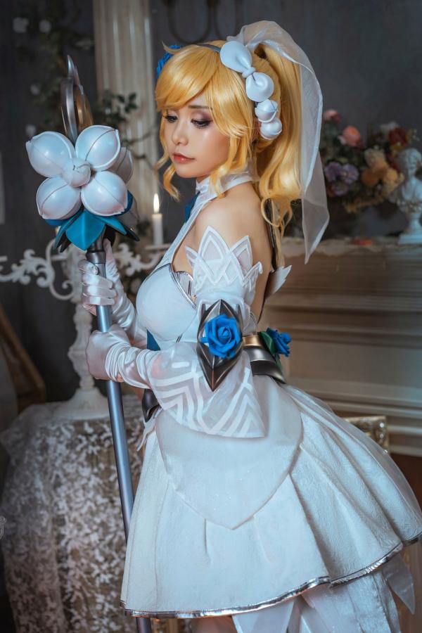   爆机少女喵小吉-水晶玫瑰主题Cosplay大尺度艺术写真，花丛间的梦幻诱惑与极致身材展现第26张图片