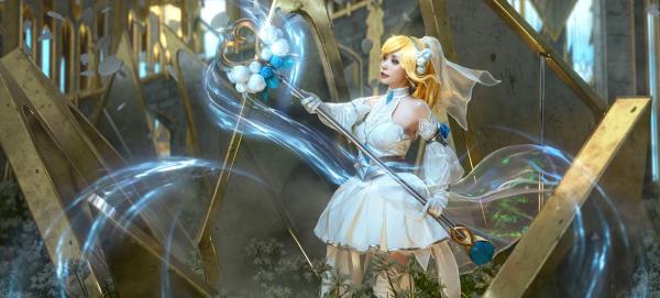   爆机少女喵小吉-水晶玫瑰主题Cosplay大尺度艺术写真，花丛间的梦幻诱惑与极致身材展现第35张图片