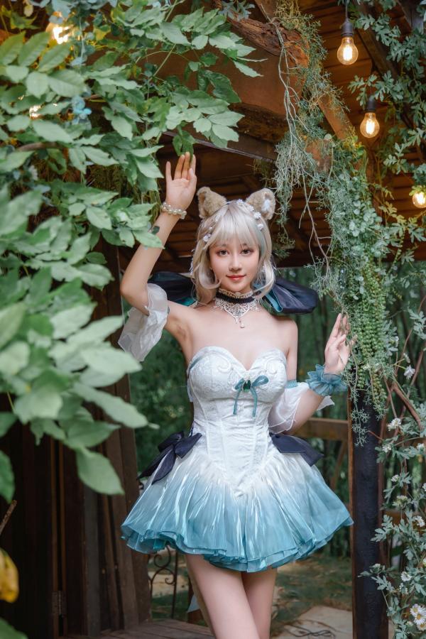    《年年Nnian-琳妮特》森林系猫娘cos白嫩写真，梦幻户外花园女神诱惑撩人私房大片第1张图片