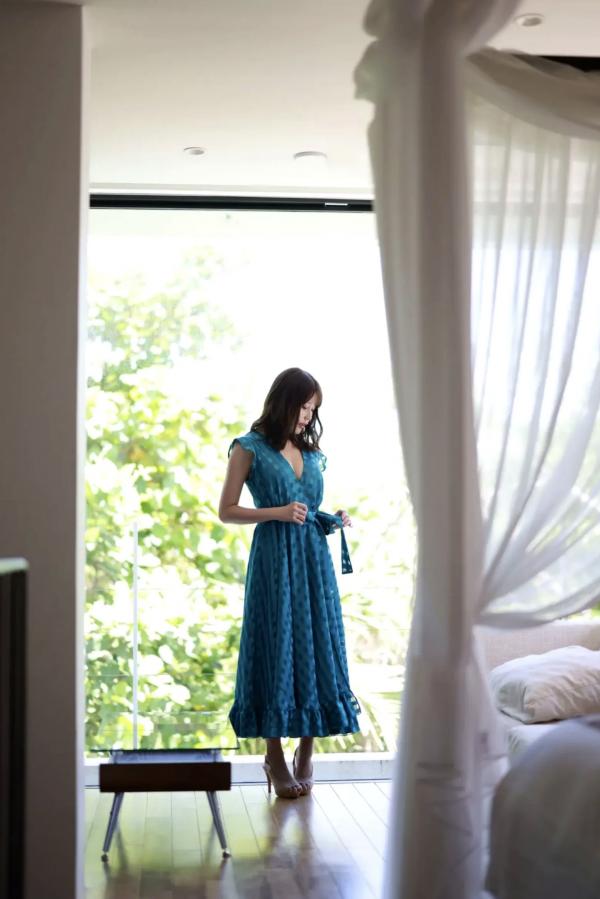    小日向ゆか - Soleil 甜美私房写真，清新格纹裙展现治愈系诱惑与绝美曲线第14张图片