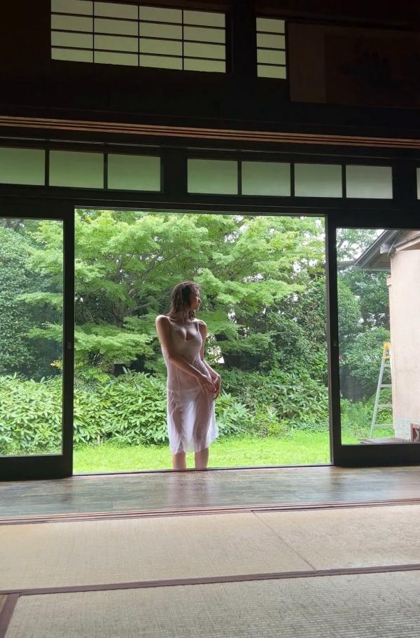    [Weekly SPA!] 2024.09.03 日本女神精选：天羽希纯、香音、铃木圣等夏日清凉写真与人物专访大片第11张图片