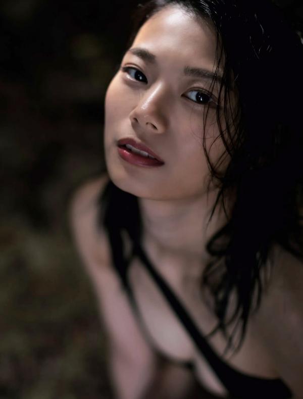    [Weekly SPA!] 2024.09.03 日本女神精选：天羽希纯、香音、铃木圣等夏日清凉写真与人物专访大片第26张图片