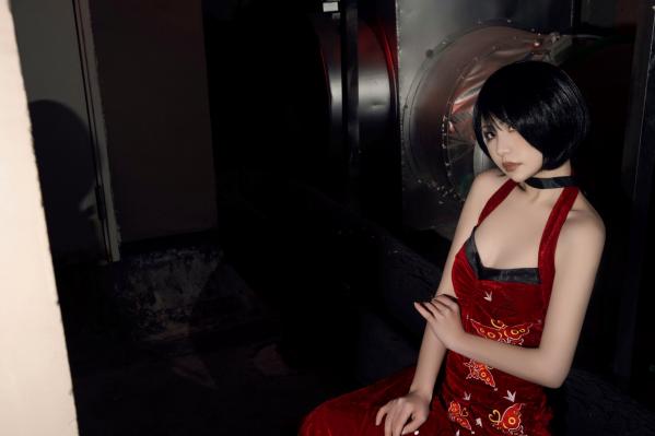    爆机少女喵小吉-生化危机艾达王cosplay私房大尺度写真，冷艳诱惑角色扮演第14张图片