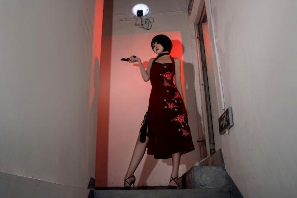    爆机少女喵小吉-生化危机艾达王cosplay私房大尺度写真，冷艳诱惑角色扮演第52张图片