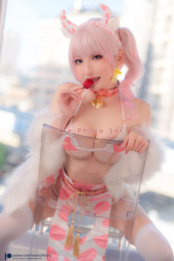    Fantasy-Factory-小丁Ding 2023年6月专辑，性感奶牛角色扮演与私房内衣写真，甜美与火辣的极致诱惑第16张图片