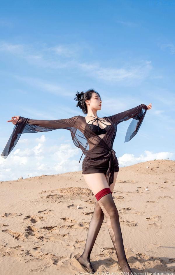   XingYan星颜社-387-清妙-沙漠户外拍摄轻透黑纱黑色内衣黑丝写真-极品性感诱惑大尺度作品-2025.08.21第4张图片