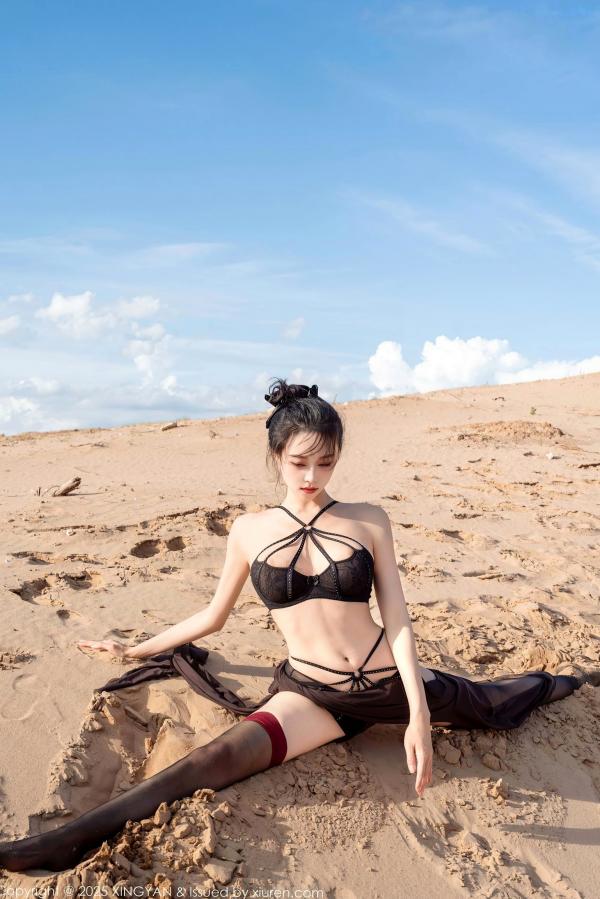    XingYan星颜社-387-清妙-沙漠户外拍摄轻透黑纱黑色内衣黑丝写真-极品性感诱惑大尺度作品-2025.08.21第28张图片