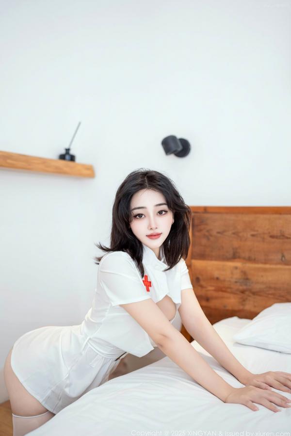    XingYan星颜社-381-阮福福：白色护士制服诱惑，极品白丝美腿，性感私房照视觉魅影-2025.08.12第36张图片