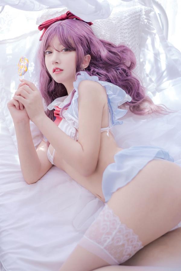 过期米线线喵   过期米线线喵-076-棒棒糖：软萌二次元少女私房照，清纯制服搭配白丝，甜美诱惑第7张图片