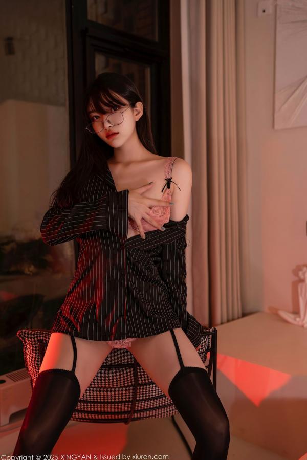    XingYan星颜社-376-白露lulu-黑色衬衫魅惑黑丝-2025.07.30第34张图片