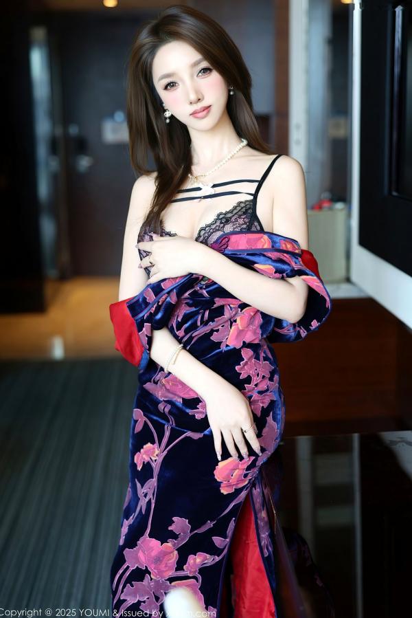    YouMi尤蜜荟1158期：桃桃·夭夭Twins深色花卉旗袍、黑蕾丝内衣私房照，演绎极致性感诱惑与丝袜美腿风情第34张图片