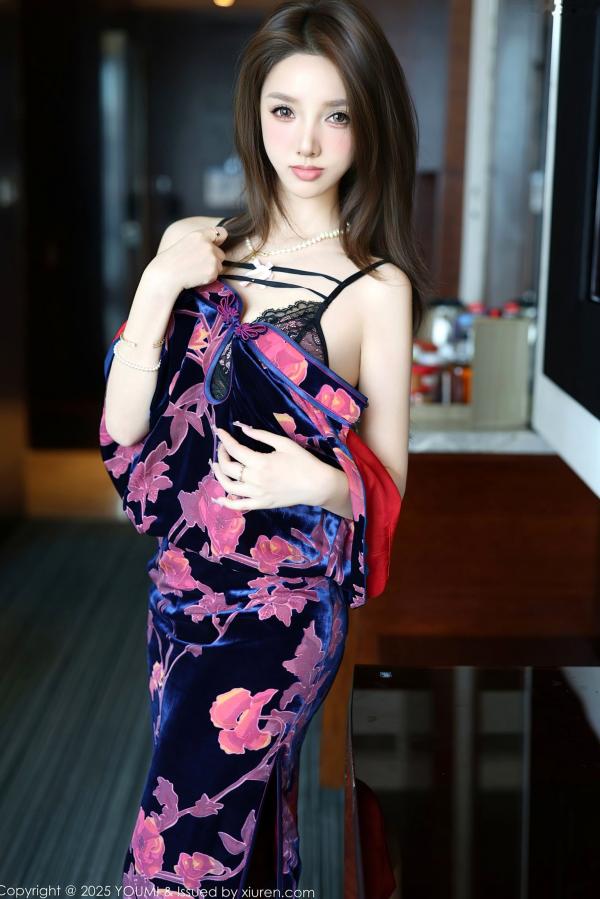    YouMi尤蜜荟1158期：桃桃·夭夭Twins深色花卉旗袍、黑蕾丝内衣私房照，演绎极致性感诱惑与丝袜美腿风情第35张图片