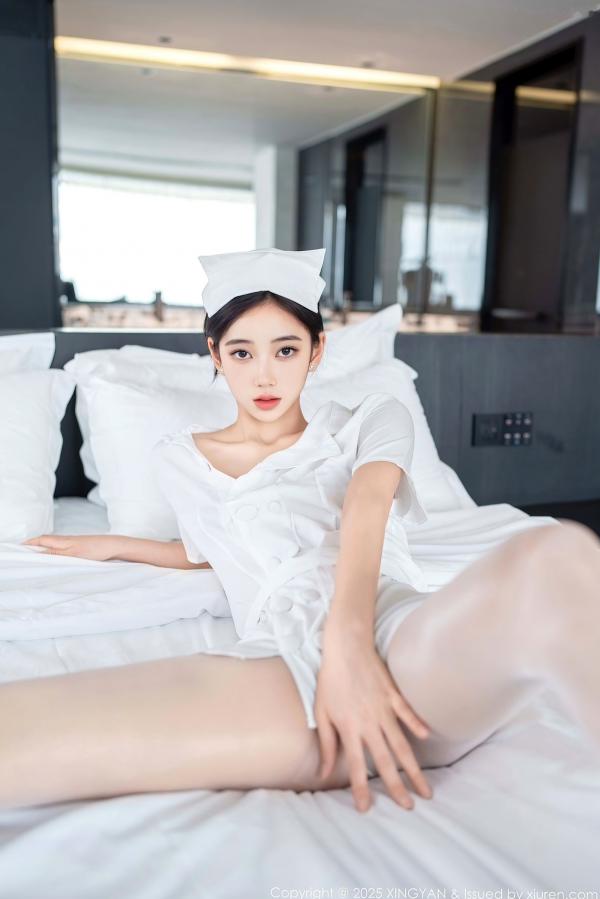 时安安Camellia 时安安  XingYan星颜社-371-时安安：纯欲白色护士制服诱惑，紧身白丝展现性感身材，唯美室内私房写真-2025.07.17第36张图片