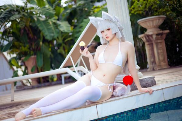    屿鱼 - 兽耳白毛狐狸泳池比基尼私房照，清纯白嫩cosplay角色扮演诱惑写真第6张图片