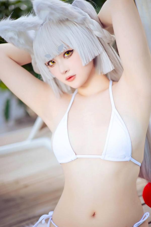    屿鱼 - 兽耳白毛狐狸泳池比基尼私房照，清纯白嫩cosplay角色扮演诱惑写真第10张图片