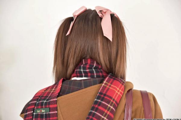    [LOVEPOP] 草川紫音 - 清纯日系校服甜美学妹写真，展现校园青春活力与俏皮姿态，Shion Kusakawa Photoset 02第1张图片