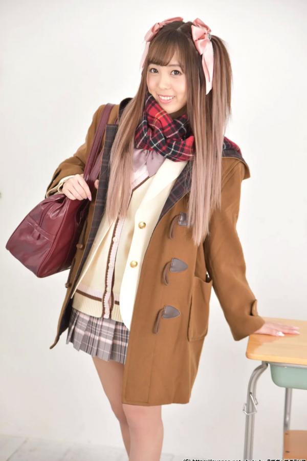    [LOVEPOP] 草川紫音 - 清纯日系校服甜美学妹写真，展现校园青春活力与俏皮姿态，Shion Kusakawa Photoset 02第9张图片