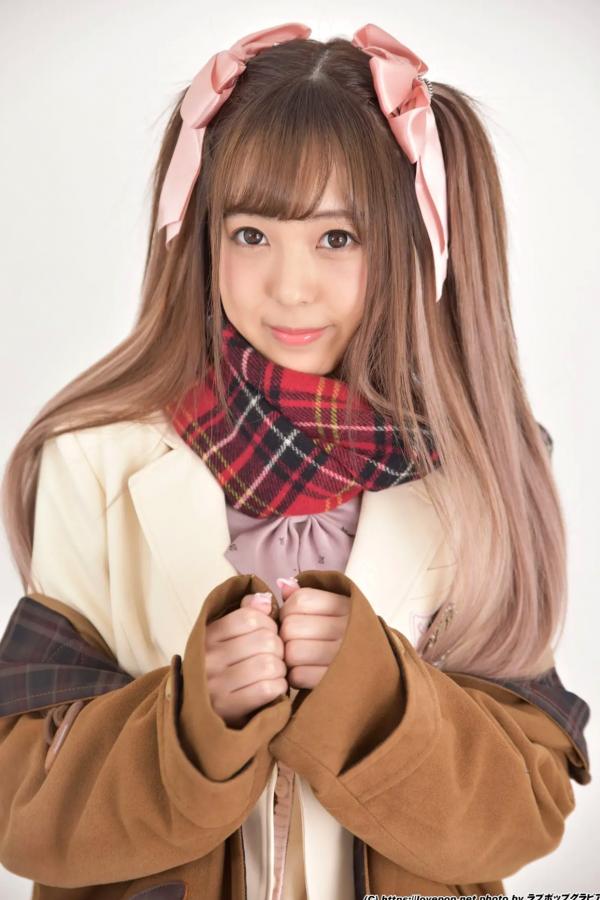    [LOVEPOP] 草川紫音 - 清纯日系校服甜美学妹写真，展现校园青春活力与俏皮姿态，Shion Kusakawa Photoset 02第24张图片