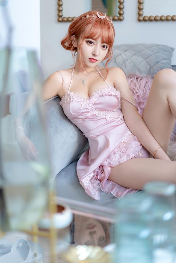 过期米线线喵   过期米线线喵-054-星月公主：粉色蕾丝吊带私房写真，演绎梦幻甜美诱惑第9张图片