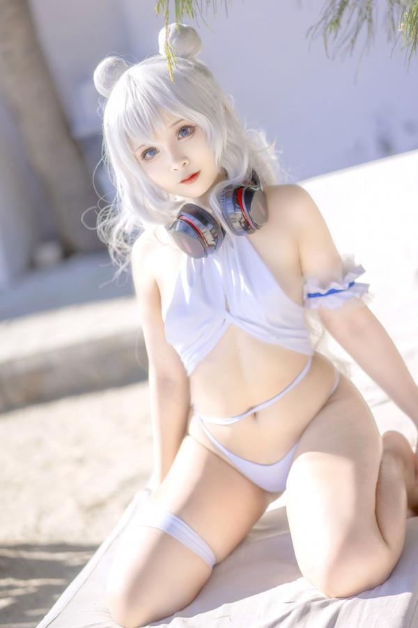    Sayo-Momo《碧蓝航线》恶毒Cosplay，纯白比基尼海滩写真，少女感十足的诱惑盛宴第7张图片