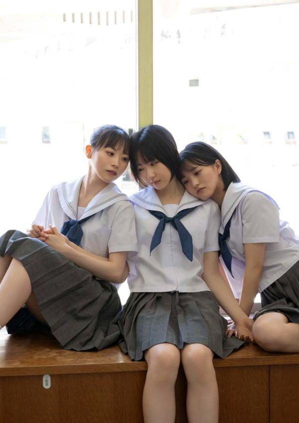    かすみ草とステラ 有岡ちひろ_小柴美羽_比賀ハル写真集 『 複雑な関係 』 校园泳装比基尼清纯甜美青春写真第36张图片