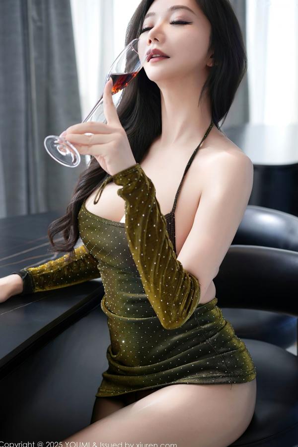 心妍小公主 李妍曦  YouMi尤蜜荟-1148-心妍小公主-橄榄绿色吊带连衣短裙-黑丝私房写真-大尺度性感女神第27张图片