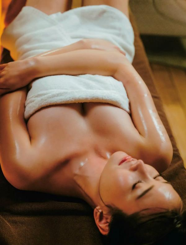    [Weekly SPA!] 2024.08.13-20 えなこ 莉子 都丸紗也華等 日本职场OL制服诱惑与比基尼写真合集第15张图片