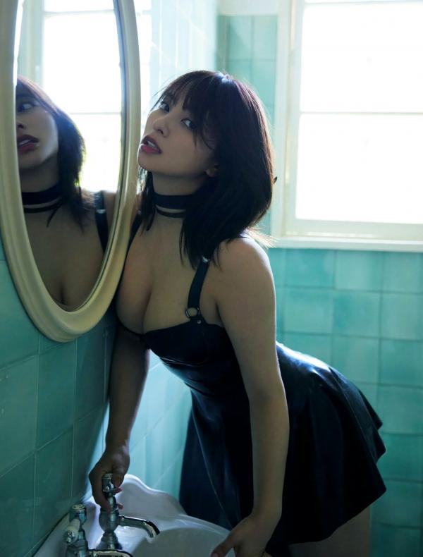    [FRIDAY] 2024.08.23-30 永尾玛利亚等女神写真：异域旅拍与性感私房大赏，展现绝美身姿与优雅气质第74张图片